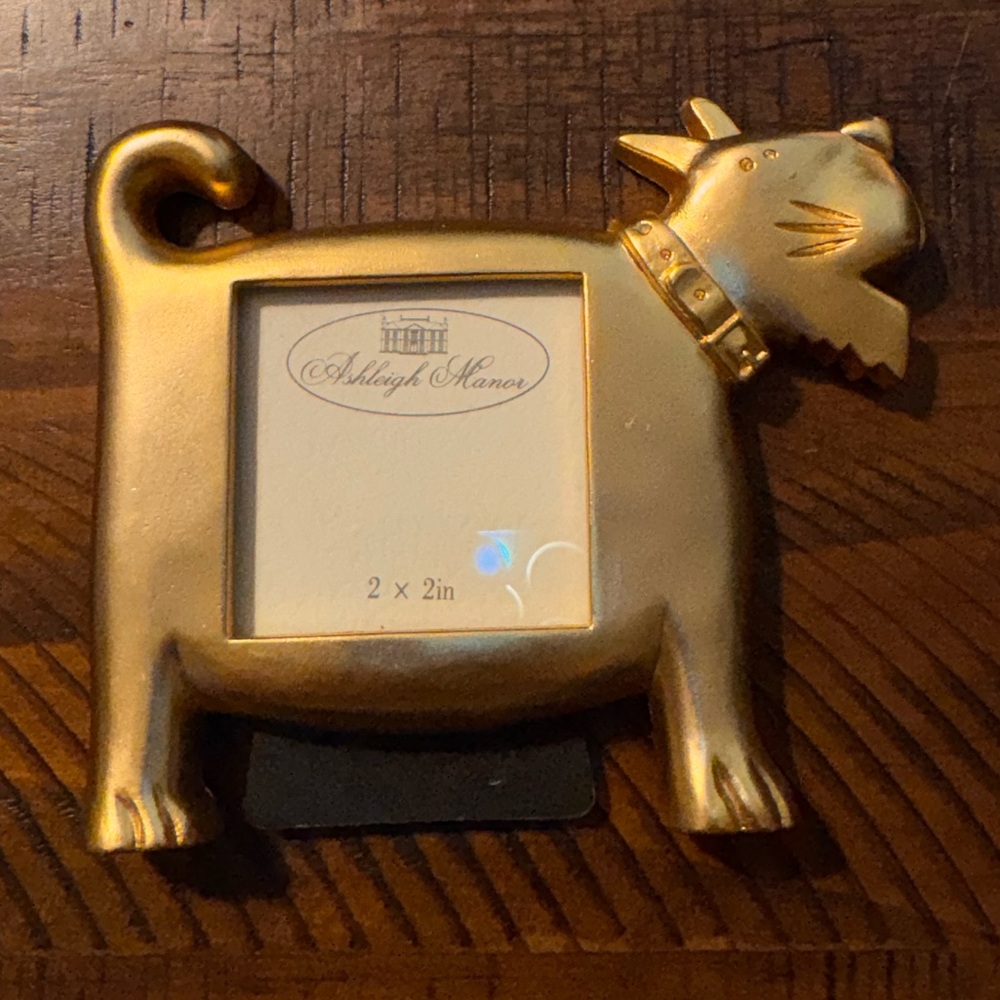 Ashleigh Manor Gold Dog Photo Frame - 2x2in